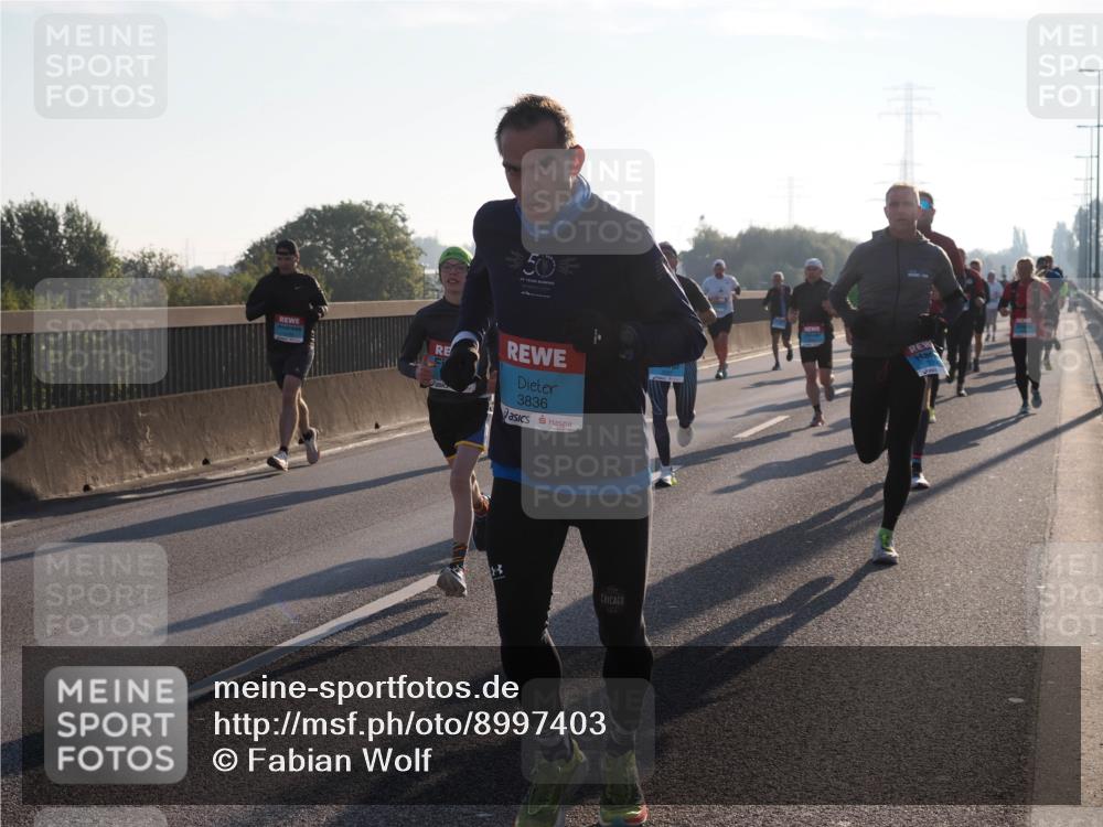 03.10.2025 - Köhlbrandbrückenlauf Fabian Wolf http://msf.ph/oto/8997403 03.10.2025 09:14:49 Position 3 10, 3836 meine-sportfotos.de
