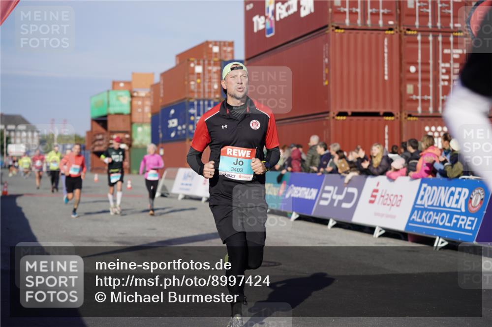 03.10.2025 - Köhlbrandbrückenlauf Michael Burmester http://msf.ph/oto/8997424 03.10.2025 10:01:41 Ziel 1043, 1165, 1284, 1526, 2694, 2857, 2979, 3263, 3264, 3403 meine-sportfotos.de