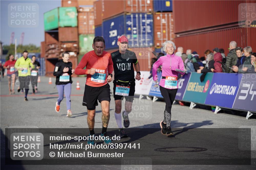 03.10.2025 - Köhlbrandbrückenlauf Michael Burmester http://msf.ph/oto/8997441 03.10.2025 10:01:43 Ziel 1043, 1165, 1284, 2857, 2889, 3263, 3264, 3403 meine-sportfotos.de