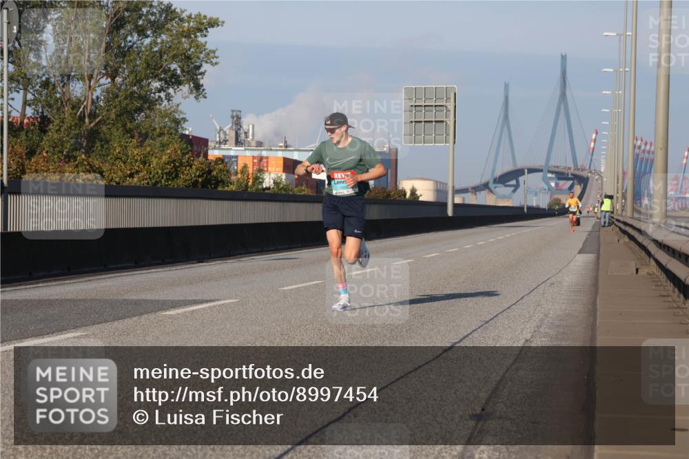 03.10.2025 - Köhlbrandbrückenlauf Luisa Fischer http://msf.ph/oto/8997454 03.10.2025 10:34:54 Position 3  meine-sportfotos.de