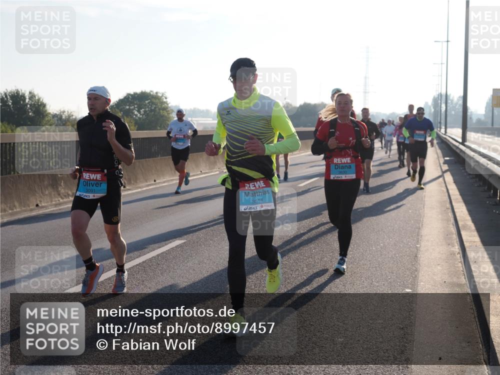 03.10.2025 - Köhlbrandbrückenlauf Fabian Wolf http://msf.ph/oto/8997457 03.10.2025 09:14:53 Position 3 3091, 3514, 3630 meine-sportfotos.de