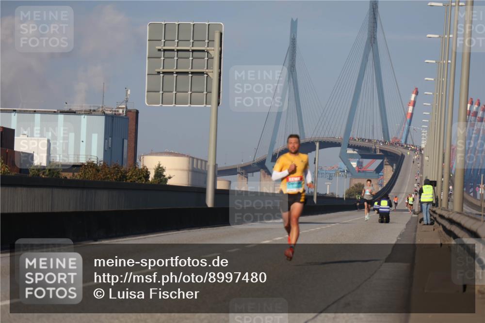 03.10.2025 - Köhlbrandbrückenlauf Luisa Fischer http://msf.ph/oto/8997480 03.10.2025 10:35:06 Position 3  meine-sportfotos.de