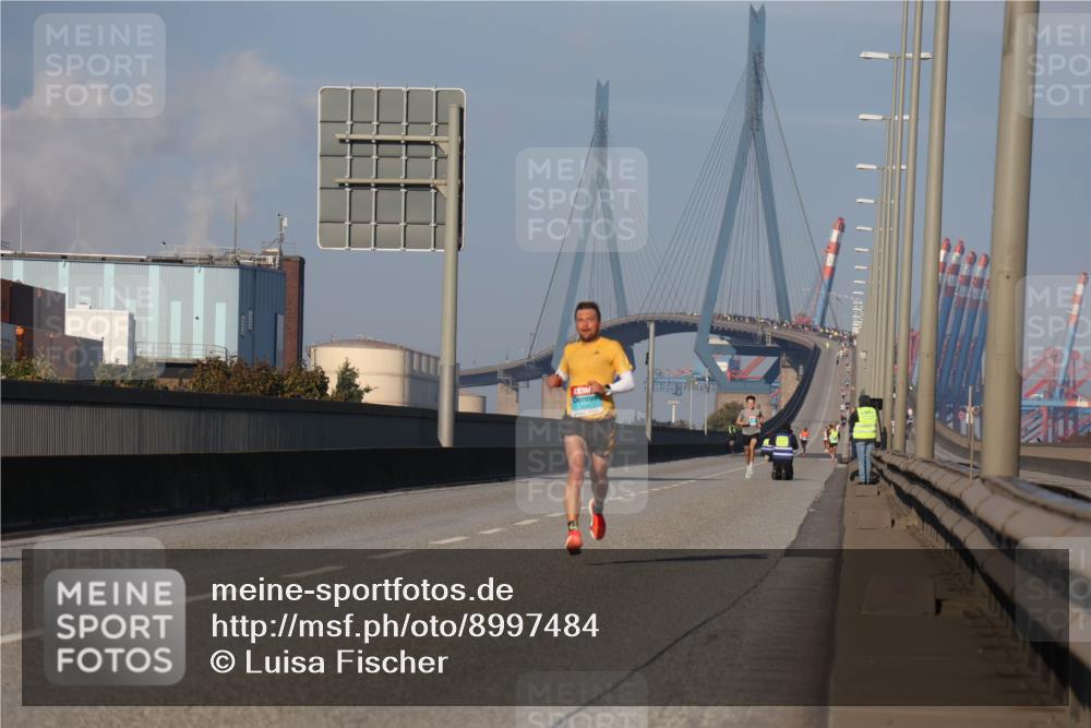 03.10.2025 - Köhlbrandbrückenlauf Luisa Fischer http://msf.ph/oto/8997484 03.10.2025 10:35:06 Position 3  meine-sportfotos.de