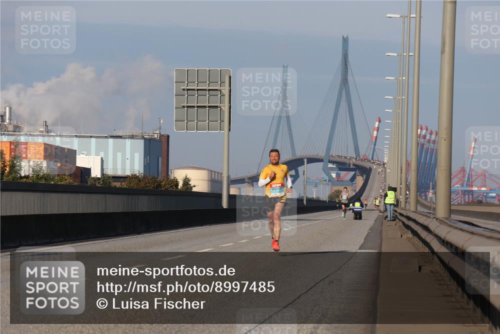 03.10.2025 - Köhlbrandbrückenlauf Luisa Fischer http://msf.ph/oto/8997485 03.10.2025 10:35:06 Position 3  meine-sportfotos.de