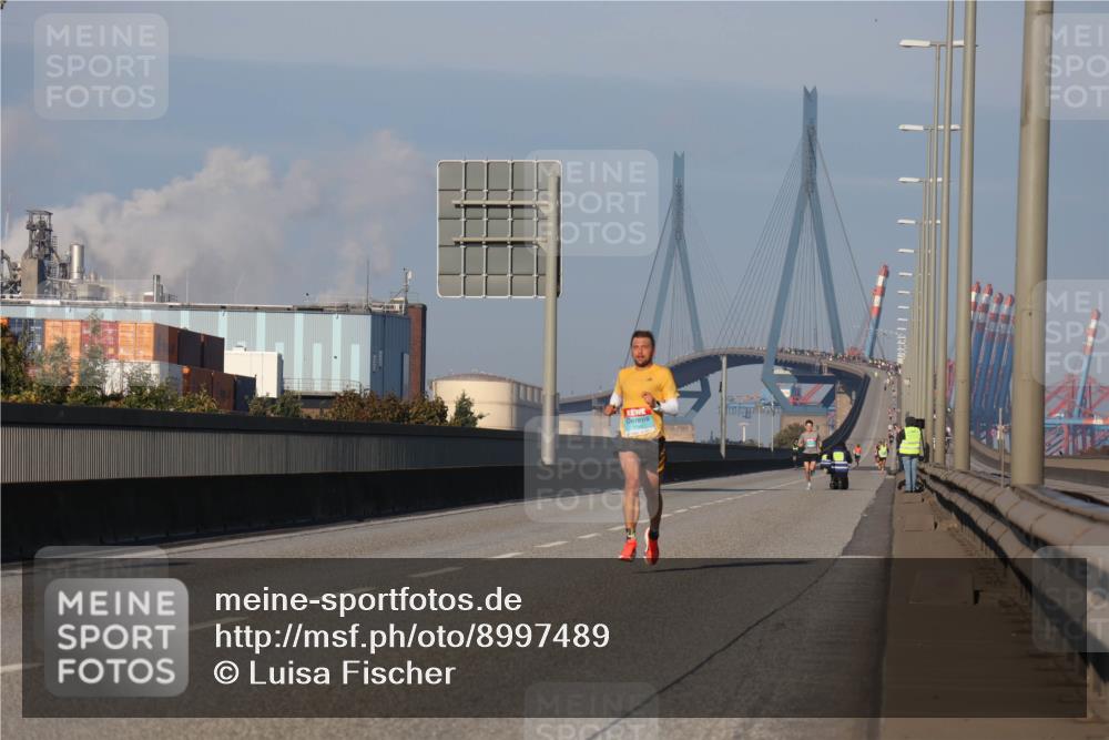 03.10.2025 - Köhlbrandbrückenlauf Luisa Fischer http://msf.ph/oto/8997489 03.10.2025 10:35:07 Position 3  meine-sportfotos.de