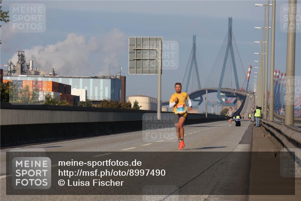 03.10.2025 - Köhlbrandbrückenlauf Luisa Fischer http://msf.ph/oto/8997490 03.10.2025 10:35:07 Position 3  meine-sportfotos.de