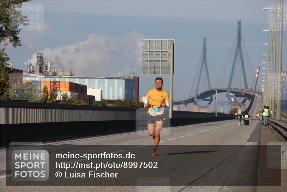 03.10.2025 - Köhlbrandbrückenlauf Luisa Fischer http://msf.ph/oto/8997502 03.10.2025 10:35:09 Position 3  meine-sportfotos.de