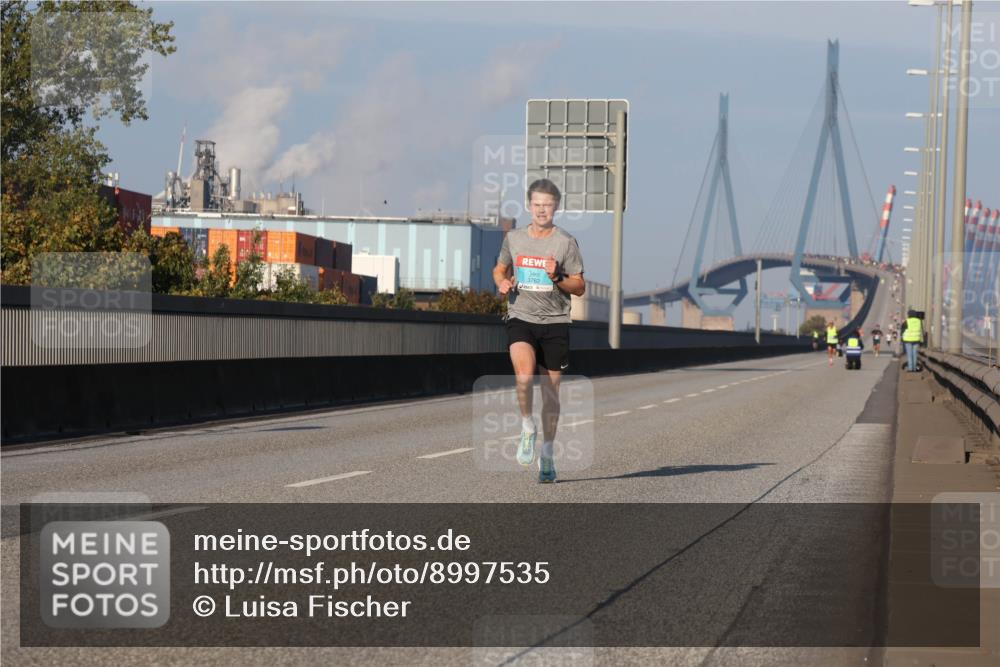 03.10.2025 - Köhlbrandbrückenlauf Luisa Fischer http://msf.ph/oto/8997535 03.10.2025 10:35:31 Position 3 3782 meine-sportfotos.de