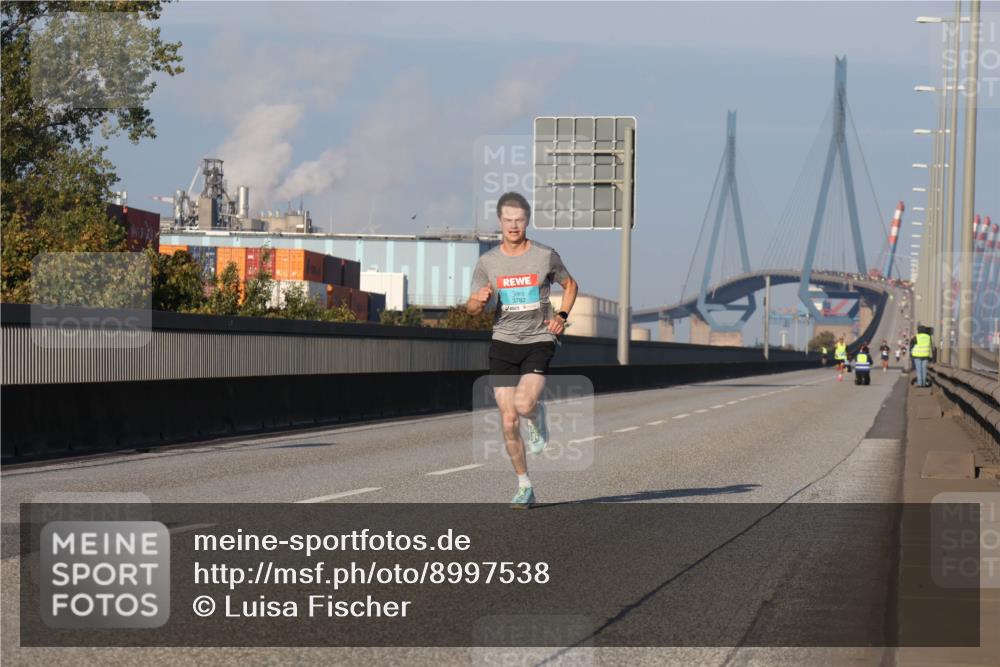 03.10.2025 - Köhlbrandbrückenlauf Luisa Fischer http://msf.ph/oto/8997538 03.10.2025 10:35:31 Position 3 3782 meine-sportfotos.de