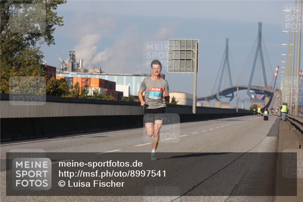 03.10.2025 - Köhlbrandbrückenlauf Luisa Fischer http://msf.ph/oto/8997541 03.10.2025 10:35:32 Position 3 3782 meine-sportfotos.de