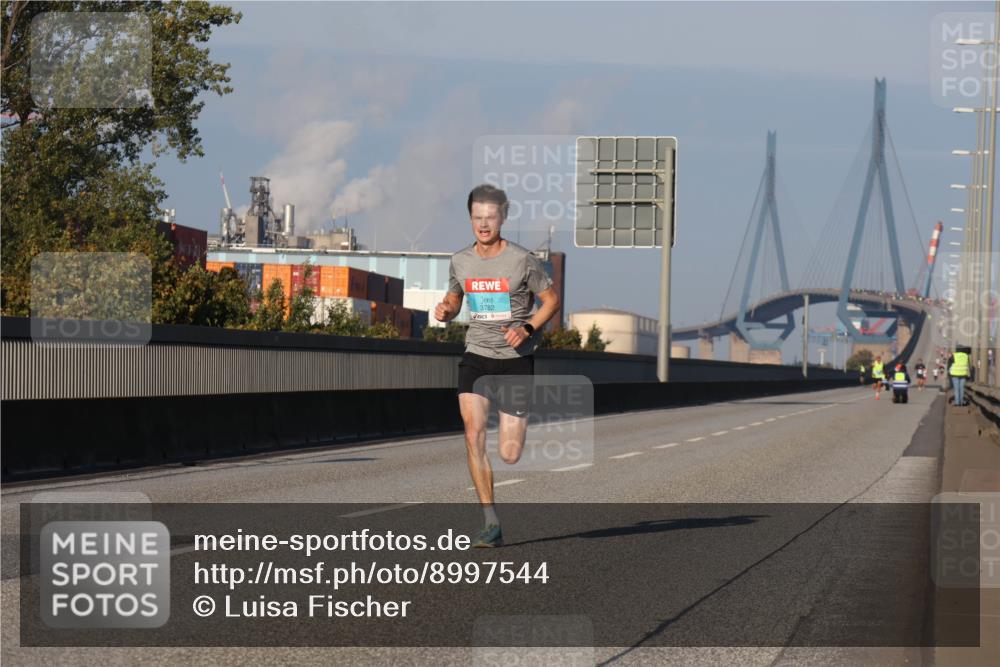 03.10.2025 - Köhlbrandbrückenlauf Luisa Fischer http://msf.ph/oto/8997544 03.10.2025 10:35:32 Position 3 3782 meine-sportfotos.de