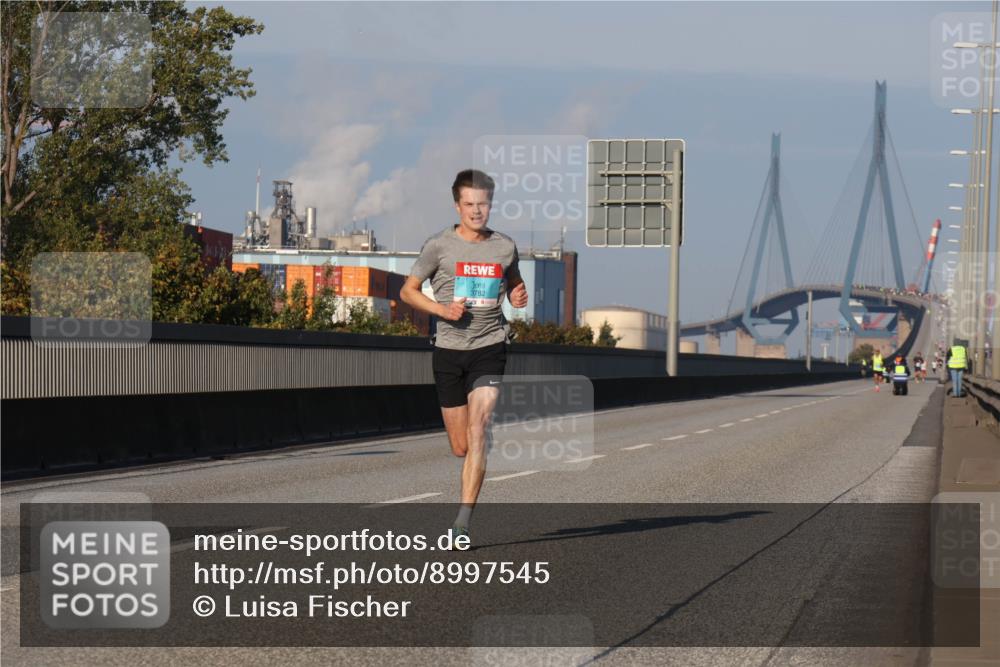 03.10.2025 - Köhlbrandbrückenlauf Luisa Fischer http://msf.ph/oto/8997545 03.10.2025 10:35:32 Position 3 3782 meine-sportfotos.de