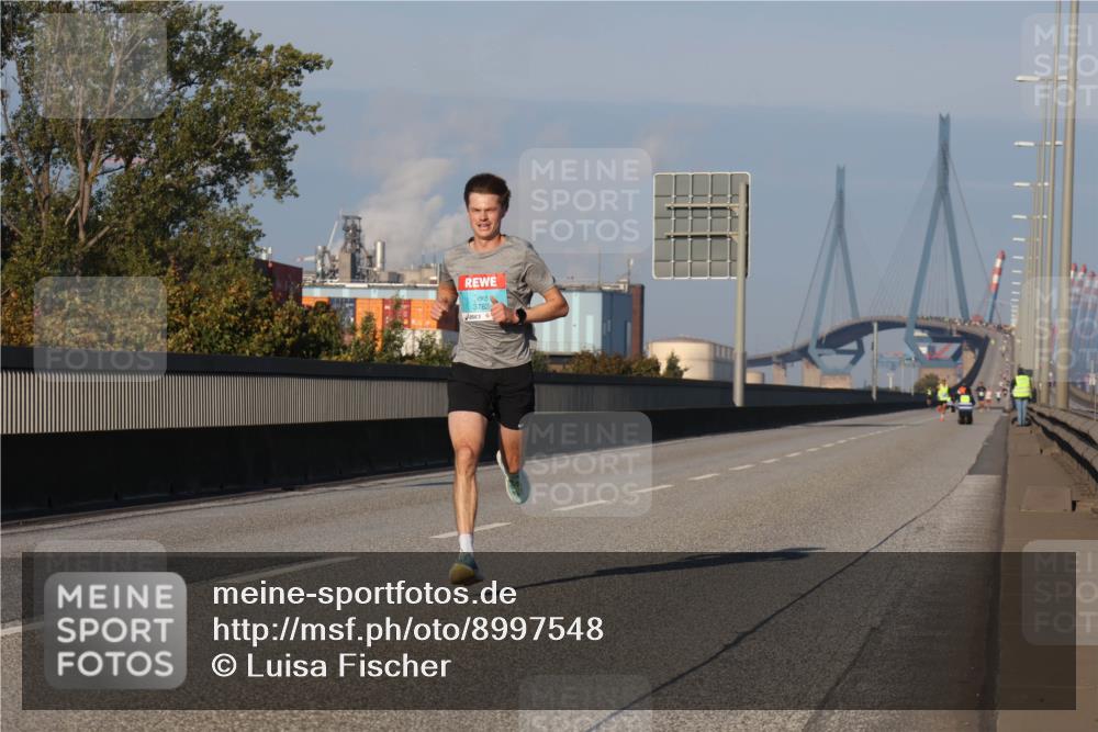 03.10.2025 - Köhlbrandbrückenlauf Luisa Fischer http://msf.ph/oto/8997548 03.10.2025 10:35:33 Position 3 3782 meine-sportfotos.de