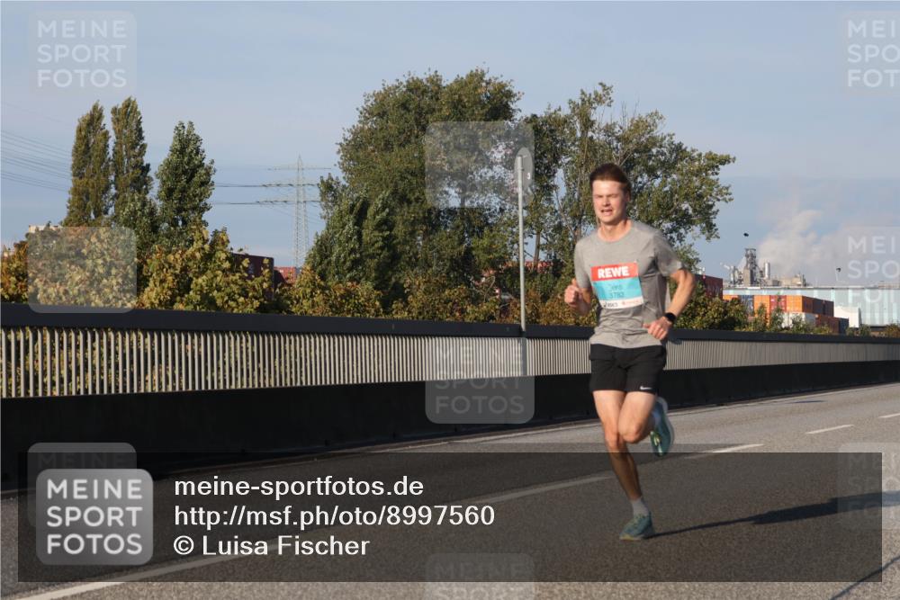03.10.2025 - Köhlbrandbrückenlauf Luisa Fischer http://msf.ph/oto/8997560 03.10.2025 10:35:34 Position 3 3782 meine-sportfotos.de
