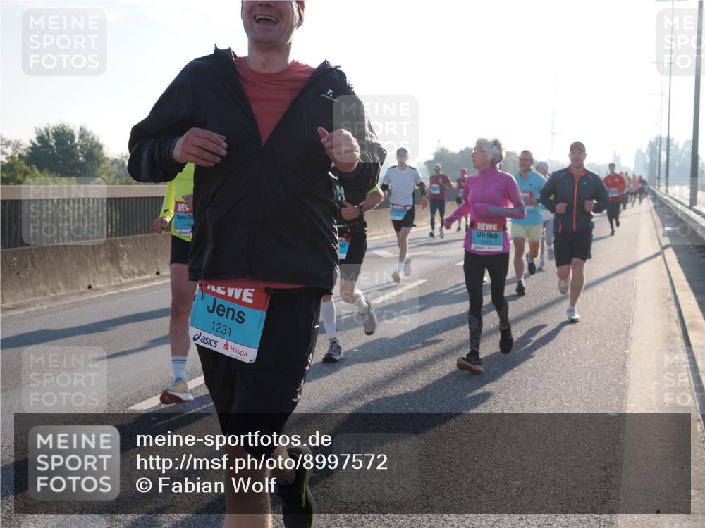 03.10.2025 - Köhlbrandbrückenlauf Fabian Wolf http://msf.ph/oto/8997572 03.10.2025 09:14:58 Position 3 116, 1231, 3263 meine-sportfotos.de
