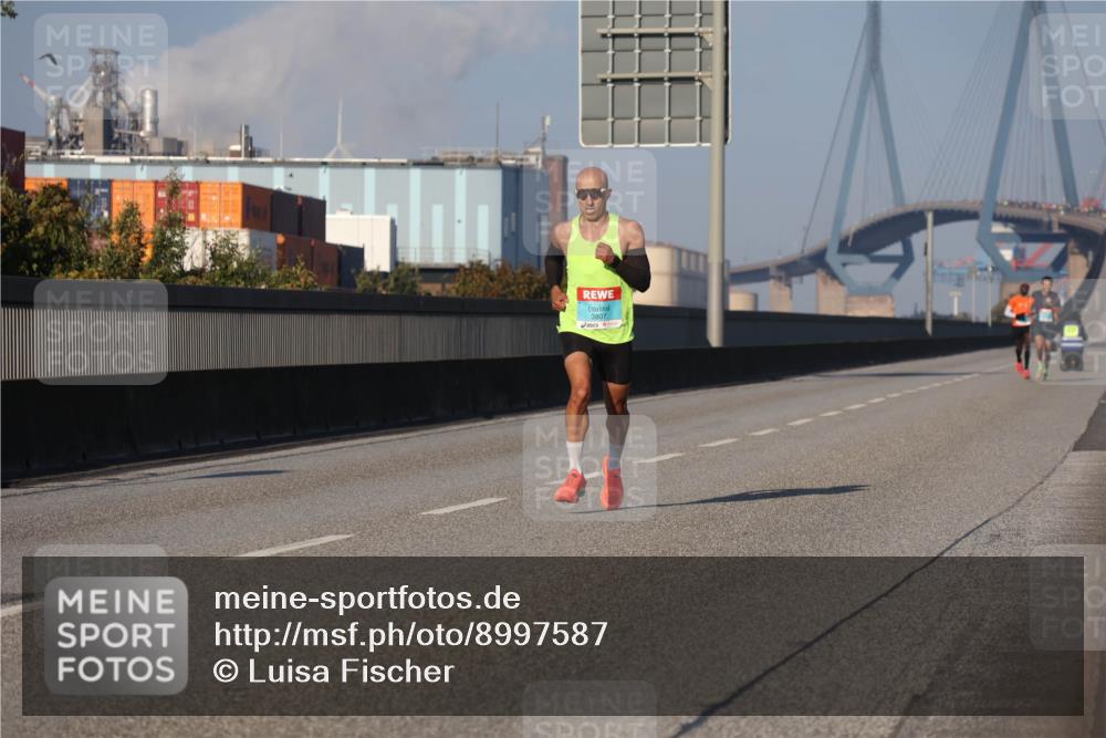 03.10.2025 - Köhlbrandbrückenlauf Luisa Fischer http://msf.ph/oto/8997587 03.10.2025 10:36:01 Position 3 3807 meine-sportfotos.de