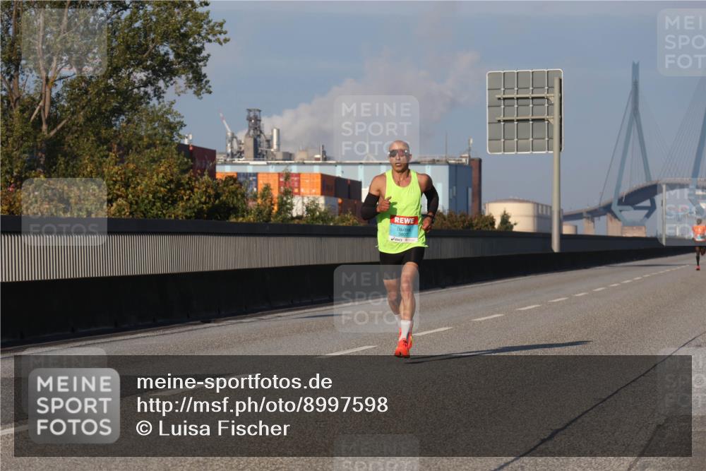 03.10.2025 - Köhlbrandbrückenlauf Luisa Fischer http://msf.ph/oto/8997598 03.10.2025 10:36:03 Position 3 3807 meine-sportfotos.de