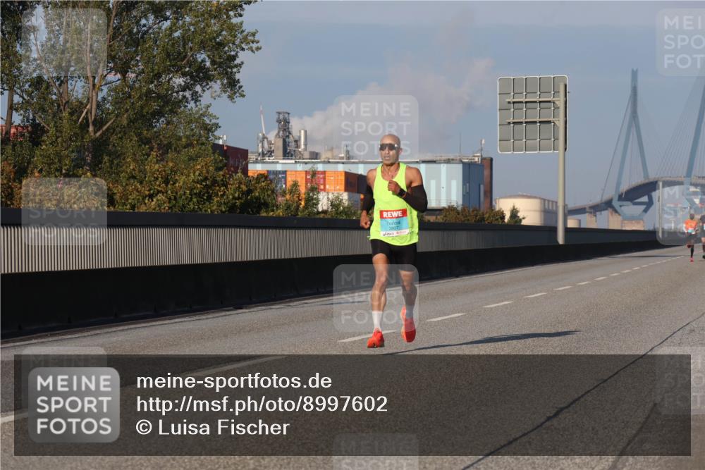 03.10.2025 - Köhlbrandbrückenlauf Luisa Fischer http://msf.ph/oto/8997602 03.10.2025 10:36:03 Position 3 3807, 1 meine-sportfotos.de
