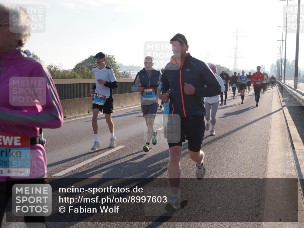 03.10.2025 - Köhlbrandbrückenlauf Fabian Wolf http://msf.ph/oto/8997603 03.10.2025 09:15:00 Position 3 263, 1432, 1617 meine-sportfotos.de