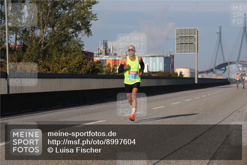 03.10.2025 - Köhlbrandbrückenlauf Luisa Fischer http://msf.ph/oto/8997604 03.10.2025 10:36:03 Position 3 3807 meine-sportfotos.de