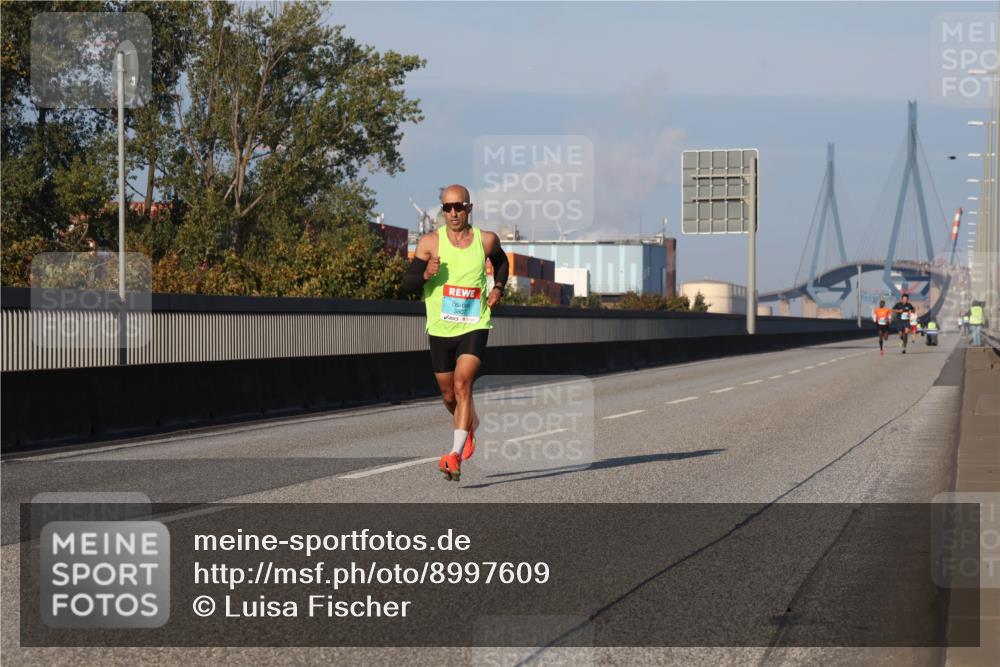 03.10.2025 - Köhlbrandbrückenlauf Luisa Fischer http://msf.ph/oto/8997609 03.10.2025 10:36:04 Position 3 3807 meine-sportfotos.de