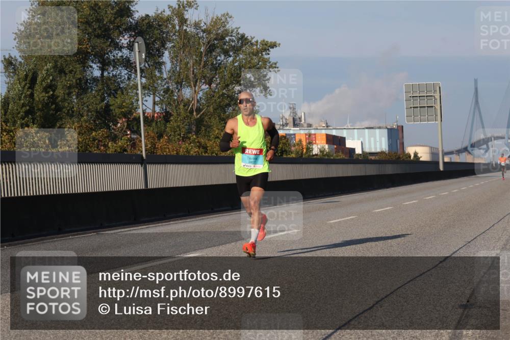 03.10.2025 - Köhlbrandbrückenlauf Luisa Fischer http://msf.ph/oto/8997615 03.10.2025 10:36:05 Position 3 3807 meine-sportfotos.de