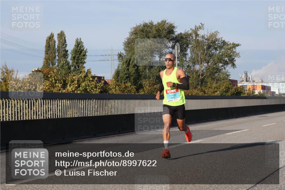03.10.2025 - Köhlbrandbrückenlauf Luisa Fischer http://msf.ph/oto/8997622 03.10.2025 10:36:06 Position 3 3807 meine-sportfotos.de