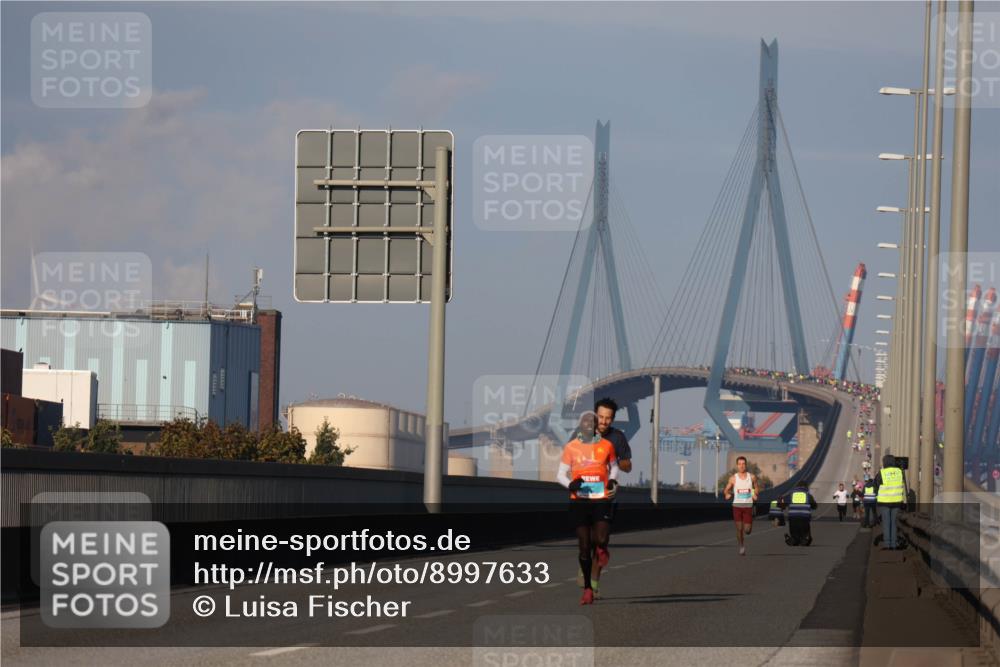 03.10.2025 - Köhlbrandbrückenlauf Luisa Fischer http://msf.ph/oto/8997633 03.10.2025 10:36:13 Position 3  meine-sportfotos.de