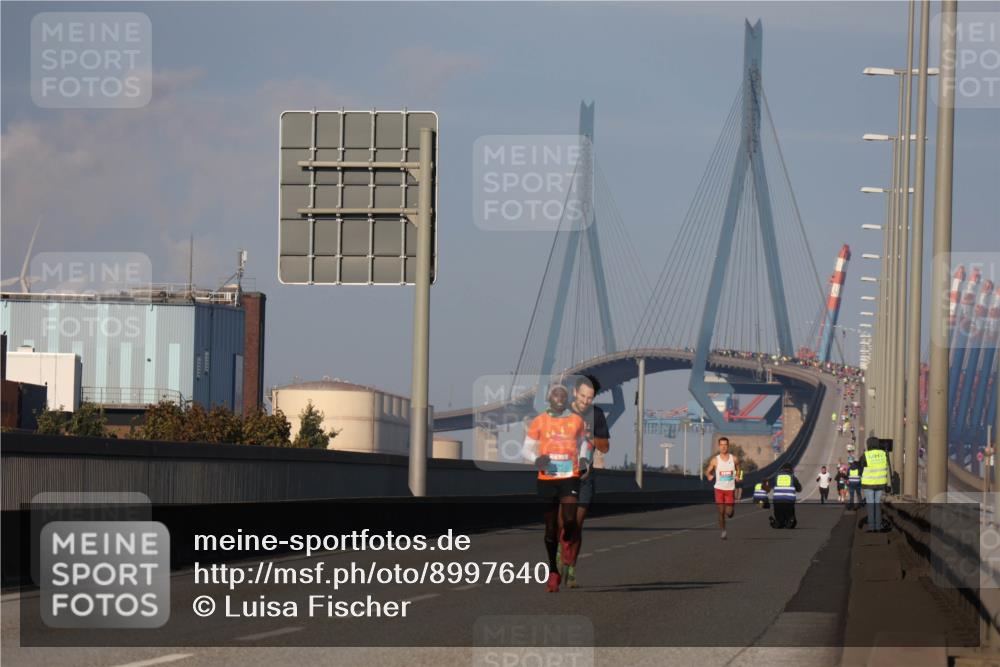 03.10.2025 - Köhlbrandbrückenlauf Luisa Fischer http://msf.ph/oto/8997640 03.10.2025 10:36:14 Position 3  meine-sportfotos.de