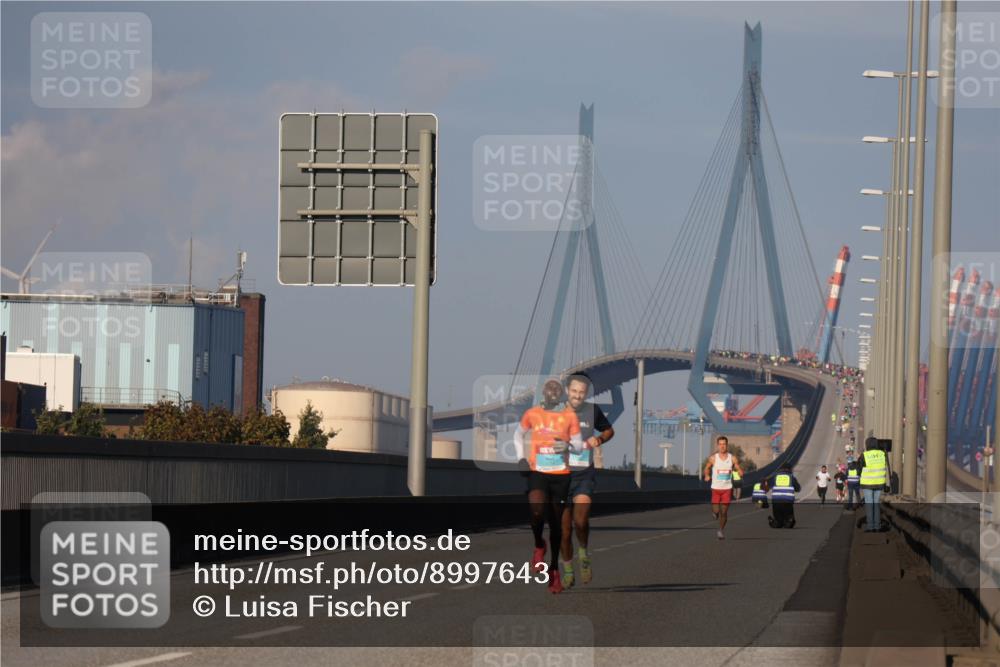 03.10.2025 - Köhlbrandbrückenlauf Luisa Fischer http://msf.ph/oto/8997643 03.10.2025 10:36:14 Position 3  meine-sportfotos.de