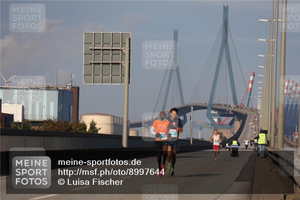 03.10.2025 - Köhlbrandbrückenlauf Luisa Fischer http://msf.ph/oto/8997644 03.10.2025 10:36:14 Position 3  meine-sportfotos.de