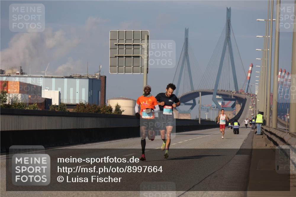 03.10.2025 - Köhlbrandbrückenlauf Luisa Fischer http://msf.ph/oto/8997664 03.10.2025 10:36:17 Position 3  meine-sportfotos.de