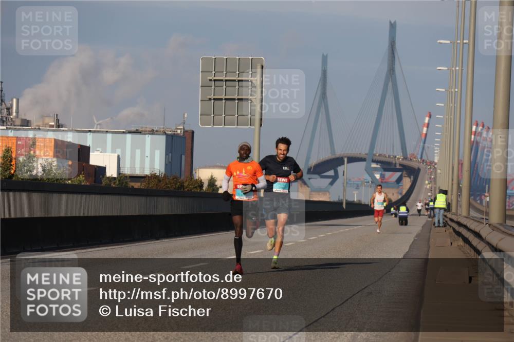 03.10.2025 - Köhlbrandbrückenlauf Luisa Fischer http://msf.ph/oto/8997670 03.10.2025 10:36:18 Position 3 3760 meine-sportfotos.de
