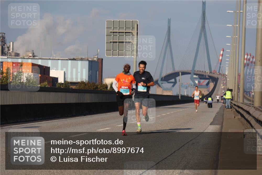 03.10.2025 - Köhlbrandbrückenlauf Luisa Fischer http://msf.ph/oto/8997674 03.10.2025 10:36:18 Position 3 3760, 3714 meine-sportfotos.de