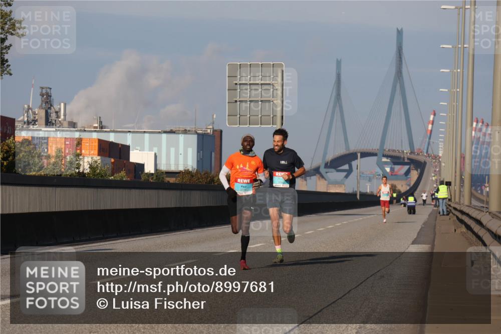 03.10.2025 - Köhlbrandbrückenlauf Luisa Fischer http://msf.ph/oto/8997681 03.10.2025 10:36:19 Position 3 3714 meine-sportfotos.de
