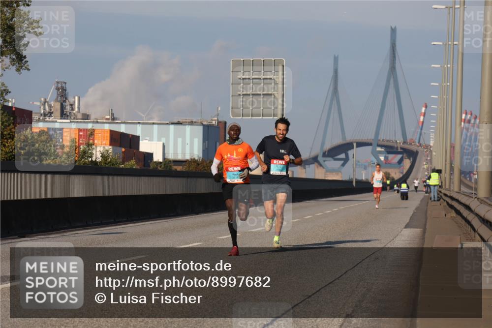 03.10.2025 - Köhlbrandbrückenlauf Luisa Fischer http://msf.ph/oto/8997682 03.10.2025 10:36:19 Position 3 3714 meine-sportfotos.de