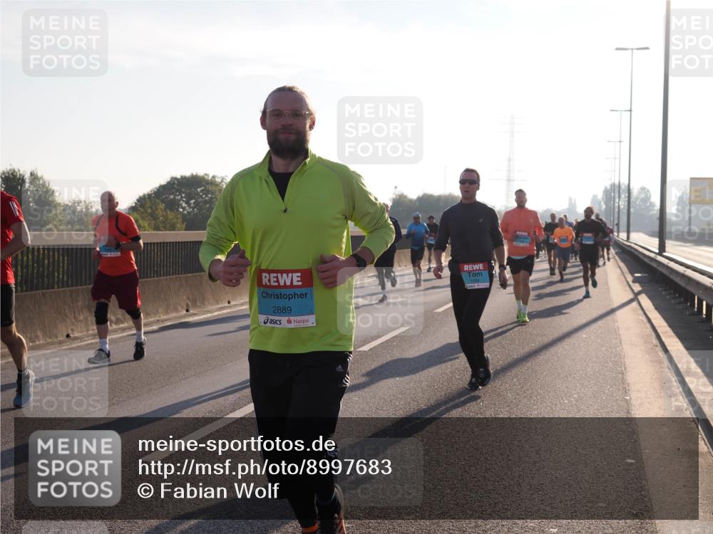 03.10.2025 - Köhlbrandbrückenlauf Fabian Wolf http://msf.ph/oto/8997683 03.10.2025 09:15:12 Position 3 2889, 1054 meine-sportfotos.de