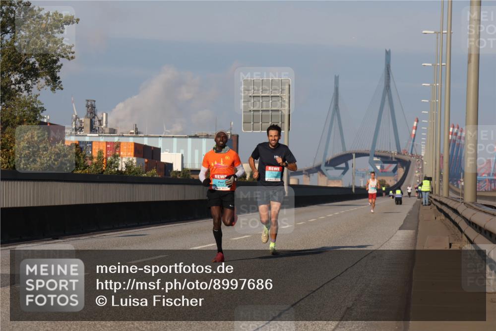 03.10.2025 - Köhlbrandbrückenlauf Luisa Fischer http://msf.ph/oto/8997686 03.10.2025 10:36:20 Position 3 3714 meine-sportfotos.de