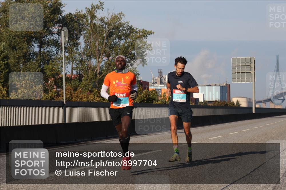 03.10.2025 - Köhlbrandbrückenlauf Luisa Fischer http://msf.ph/oto/8997704 03.10.2025 10:36:23 Position 3 3714, 3760 meine-sportfotos.de