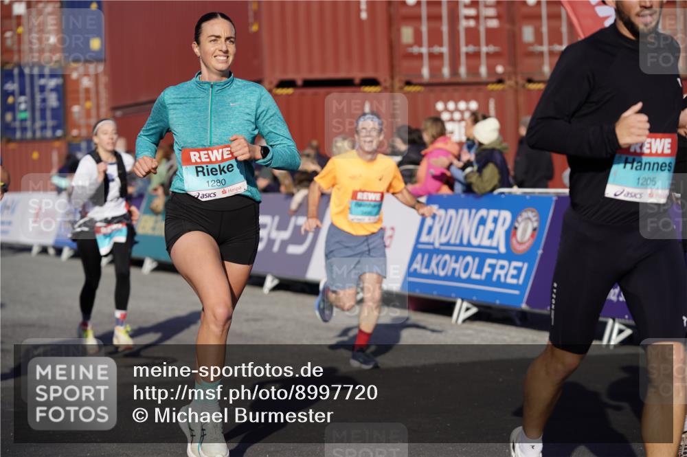 03.10.2025 - Köhlbrandbrückenlauf Michael Burmester http://msf.ph/oto/8997720 03.10.2025 10:02:04 Ziel 1182, 1205, 1280, 1292, 1357, 1380, 1474, 1504, 1966, 3118, 3139, 3165, 3444, 3495 meine-sportfotos.de