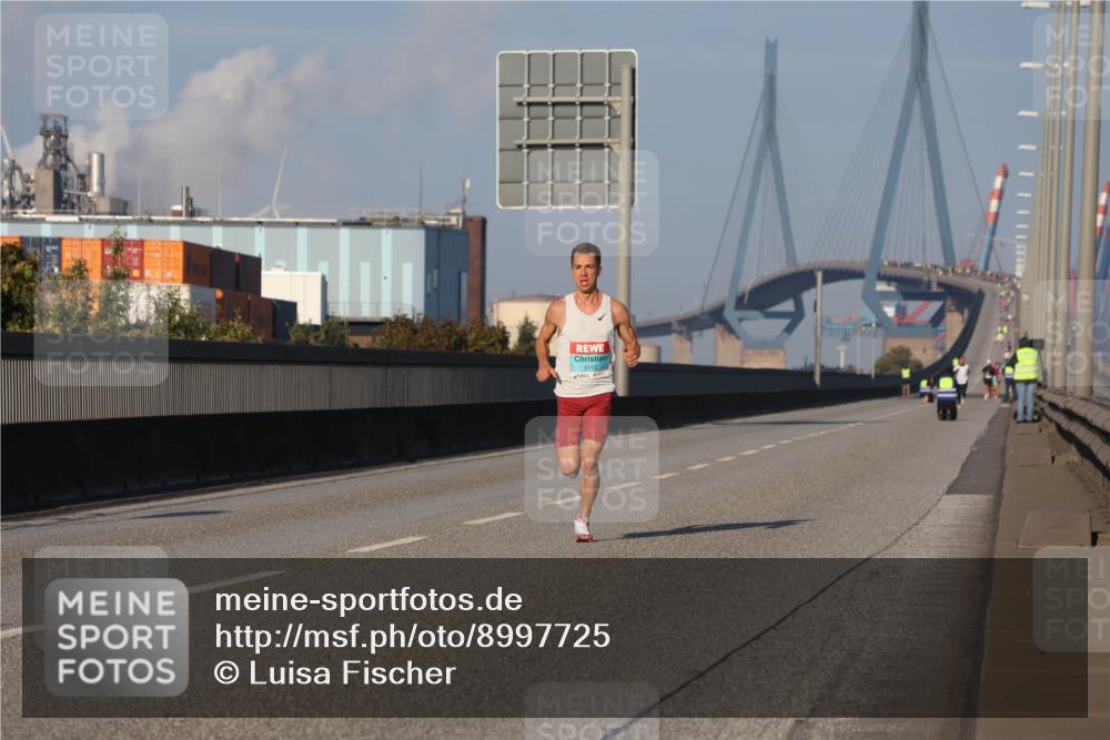 03.10.2025 - Köhlbrandbrückenlauf Luisa Fischer http://msf.ph/oto/8997725 03.10.2025 10:36:31 Position 3 1013 meine-sportfotos.de