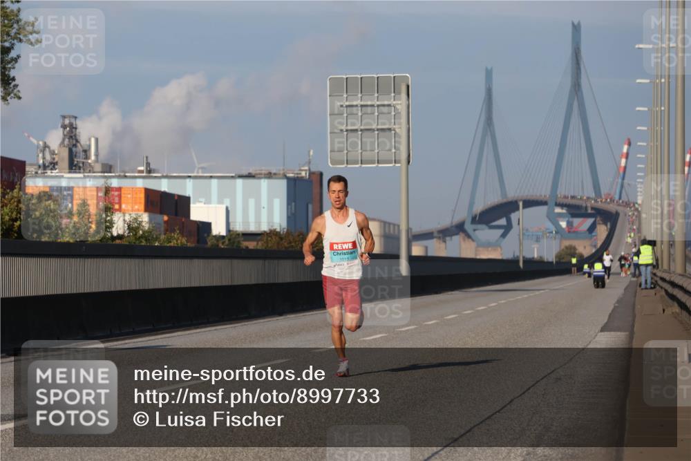 03.10.2025 - Köhlbrandbrückenlauf Luisa Fischer http://msf.ph/oto/8997733 03.10.2025 10:36:32 Position 3 1013 meine-sportfotos.de