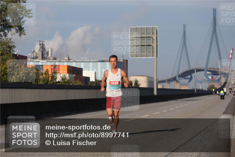 03.10.2025 - Köhlbrandbrückenlauf Luisa Fischer http://msf.ph/oto/8997741 03.10.2025 10:36:33 Position 3 210, 1013 meine-sportfotos.de