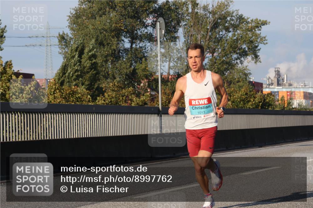 03.10.2025 - Köhlbrandbrückenlauf Luisa Fischer http://msf.ph/oto/8997762 03.10.2025 10:36:36 Position 3 1013 meine-sportfotos.de