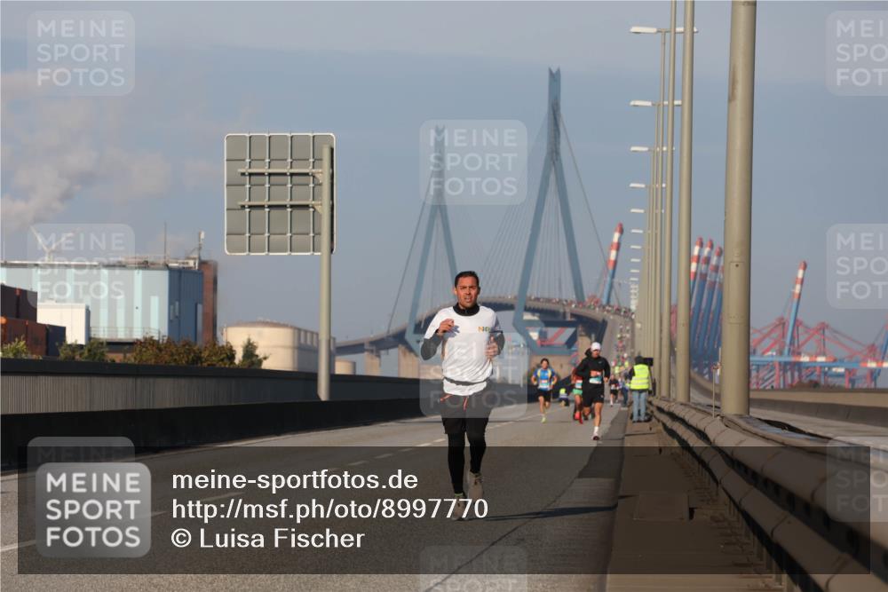 03.10.2025 - Köhlbrandbrückenlauf Luisa Fischer http://msf.ph/oto/8997770 03.10.2025 10:37:09 Position 3  meine-sportfotos.de