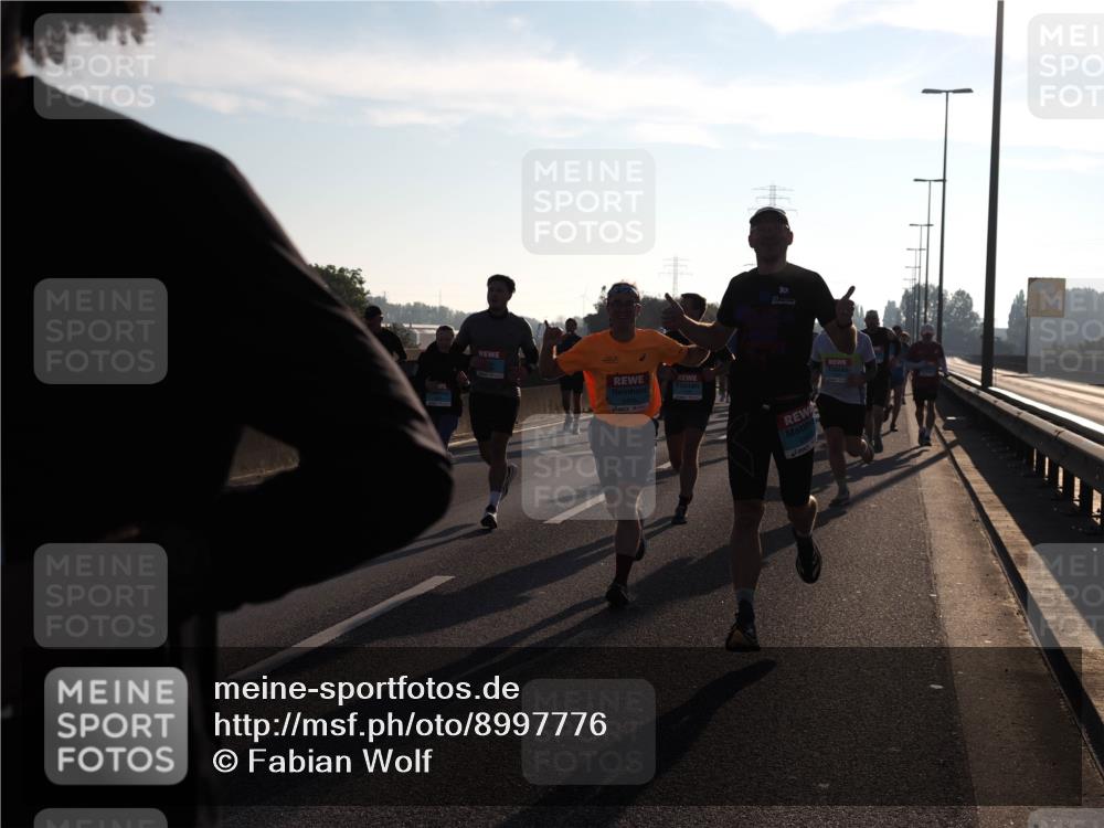 03.10.2025 - Köhlbrandbrückenlauf Fabian Wolf http://msf.ph/oto/8997776 03.10.2025 09:15:18 Position 3 10 meine-sportfotos.de