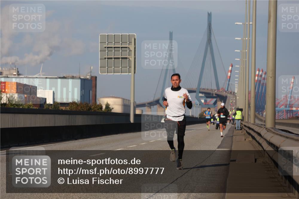 03.10.2025 - Köhlbrandbrückenlauf Luisa Fischer http://msf.ph/oto/8997777 03.10.2025 10:37:10 Position 3  meine-sportfotos.de