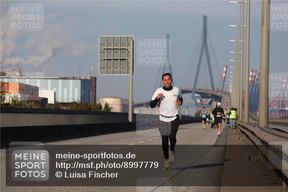 03.10.2025 - Köhlbrandbrückenlauf Luisa Fischer http://msf.ph/oto/8997779 03.10.2025 10:37:10 Position 3  meine-sportfotos.de