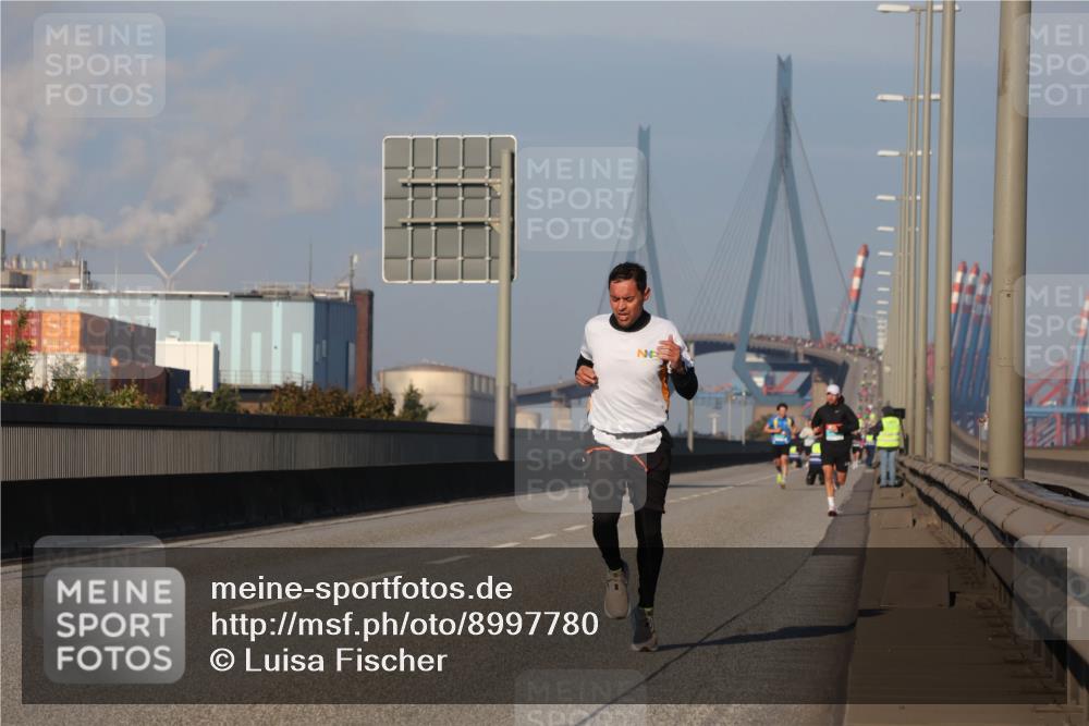 03.10.2025 - Köhlbrandbrückenlauf Luisa Fischer http://msf.ph/oto/8997780 03.10.2025 10:37:10 Position 3  meine-sportfotos.de