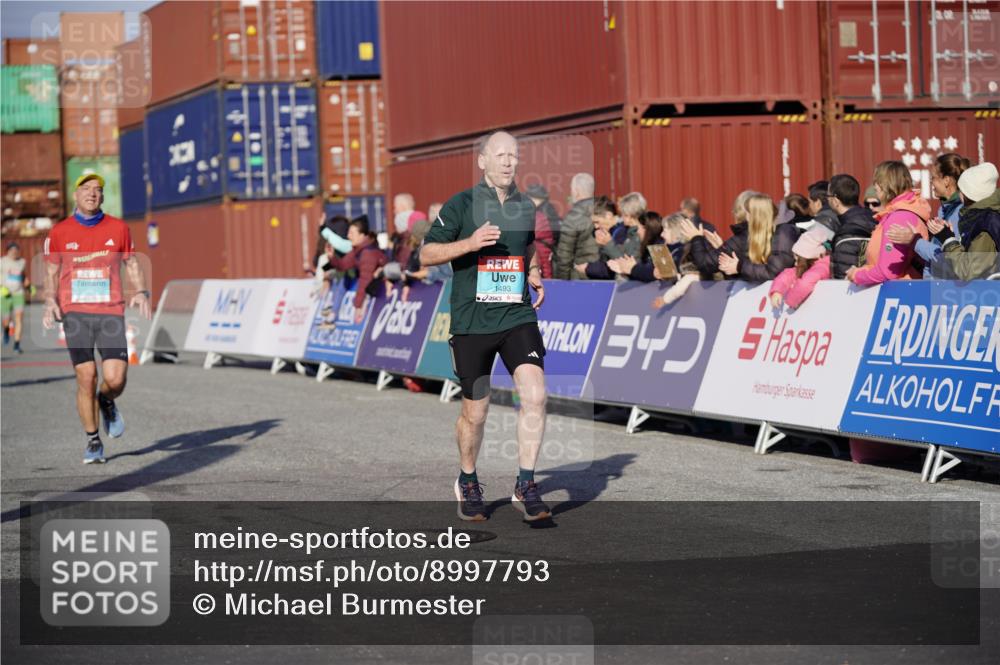 03.10.2025 - Köhlbrandbrückenlauf Michael Burmester http://msf.ph/oto/8997793 03.10.2025 10:02:10 Ziel 1219, 1292, 1357, 1493, 1504, 1966, 3165, 3495, 3806 meine-sportfotos.de
